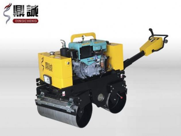 點(diǎn)擊查看詳細(xì)信息<br>標(biāo)題：DC-840-I全液壓手扶雙鋼輪壓路機(jī) 閱讀次數(shù)：12947